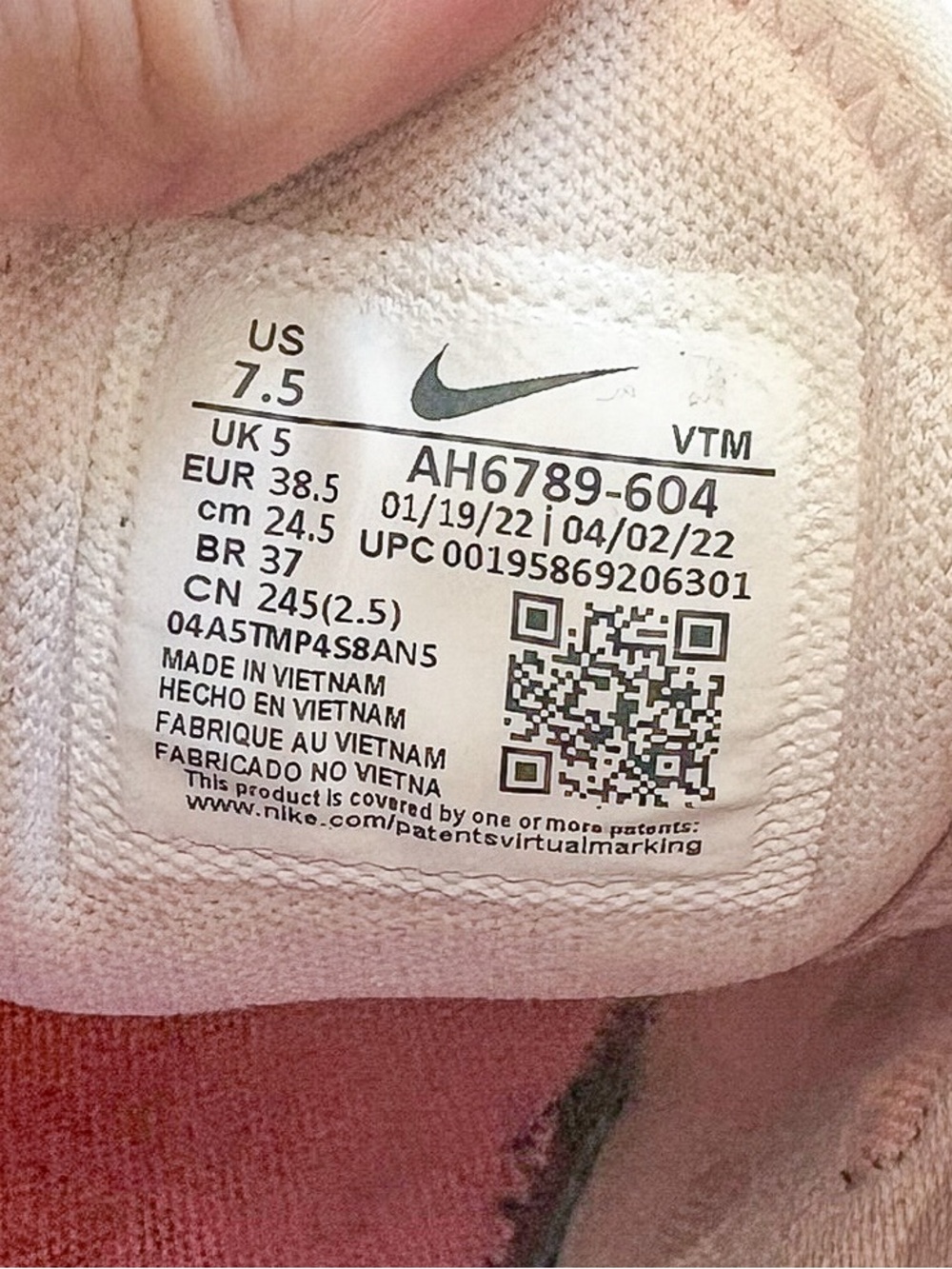 Nike Air Max 270 Sneakers - Picture 10 of 10